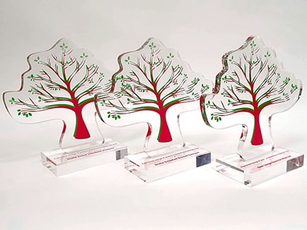 Trofeos recortados en metacrilato, impresos digitalmente