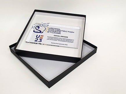 Placa reconocimiento para evento européo, personalizadas con impresión digital